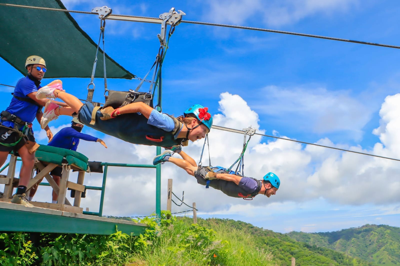 Roatan Reef & Ridge Expedition: Private Zipline, Boat Snorkel & Beach Club